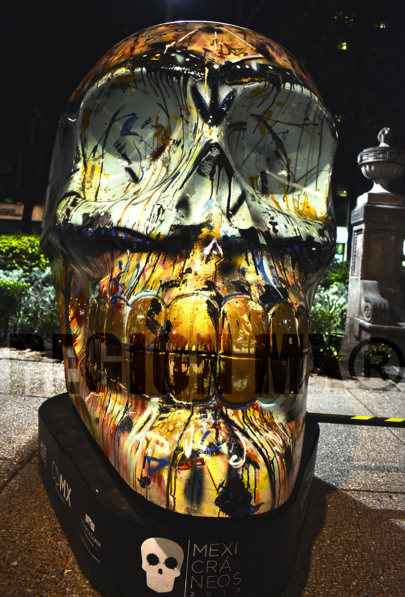 Cráneos gigantes invaden Reforma