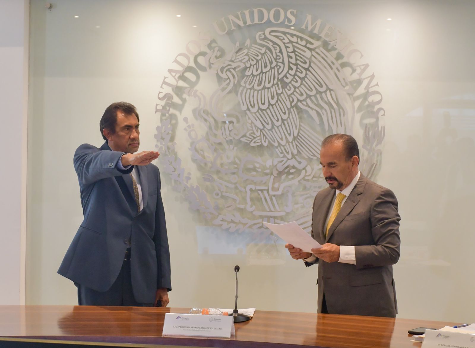 Jorge Vargas y Guadalupe Ortega son nombrados autoridades conciliadoras en Atizapán #regionmx 