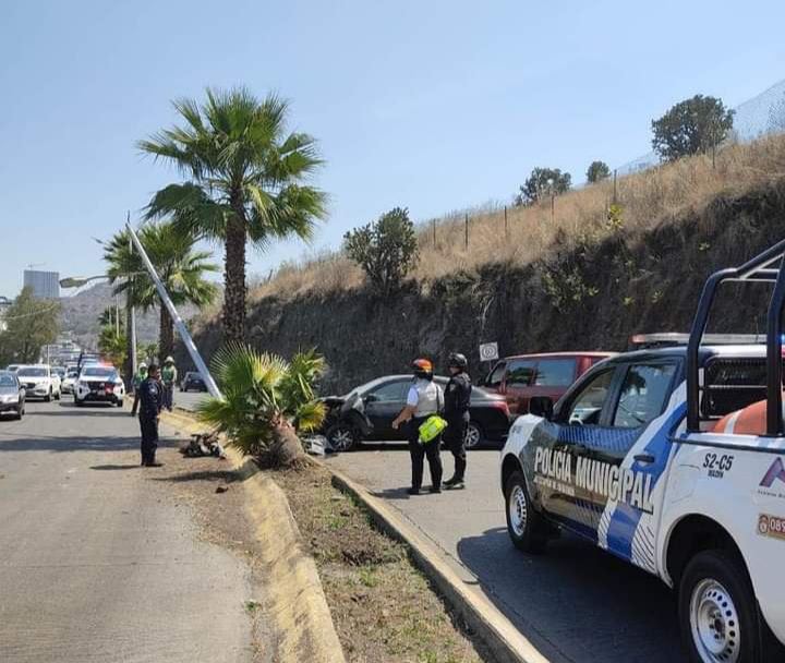 Auto se estrella en la Presa Madín #regionmx 