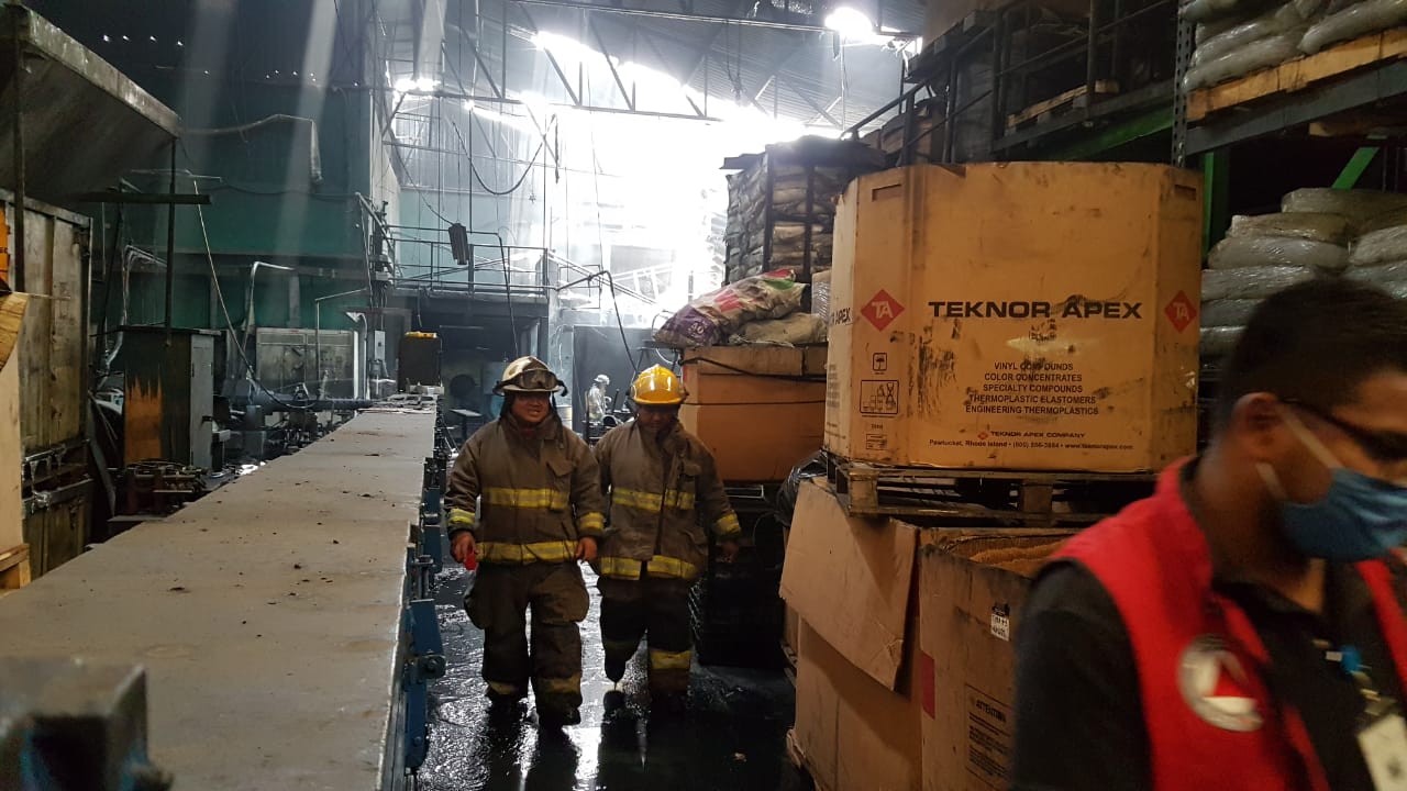 Se incendió fábrica en los límites de Tlalnepantla y Ecatepec #regionmx