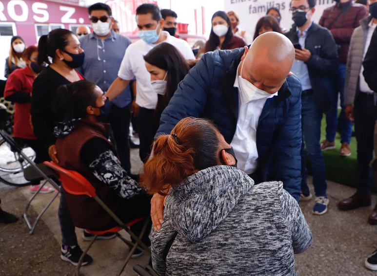 Gobierno de Tlalnepantla entrega primer apoyo a familias afectadas por desprendimiento del Chiquihuite #regionmx