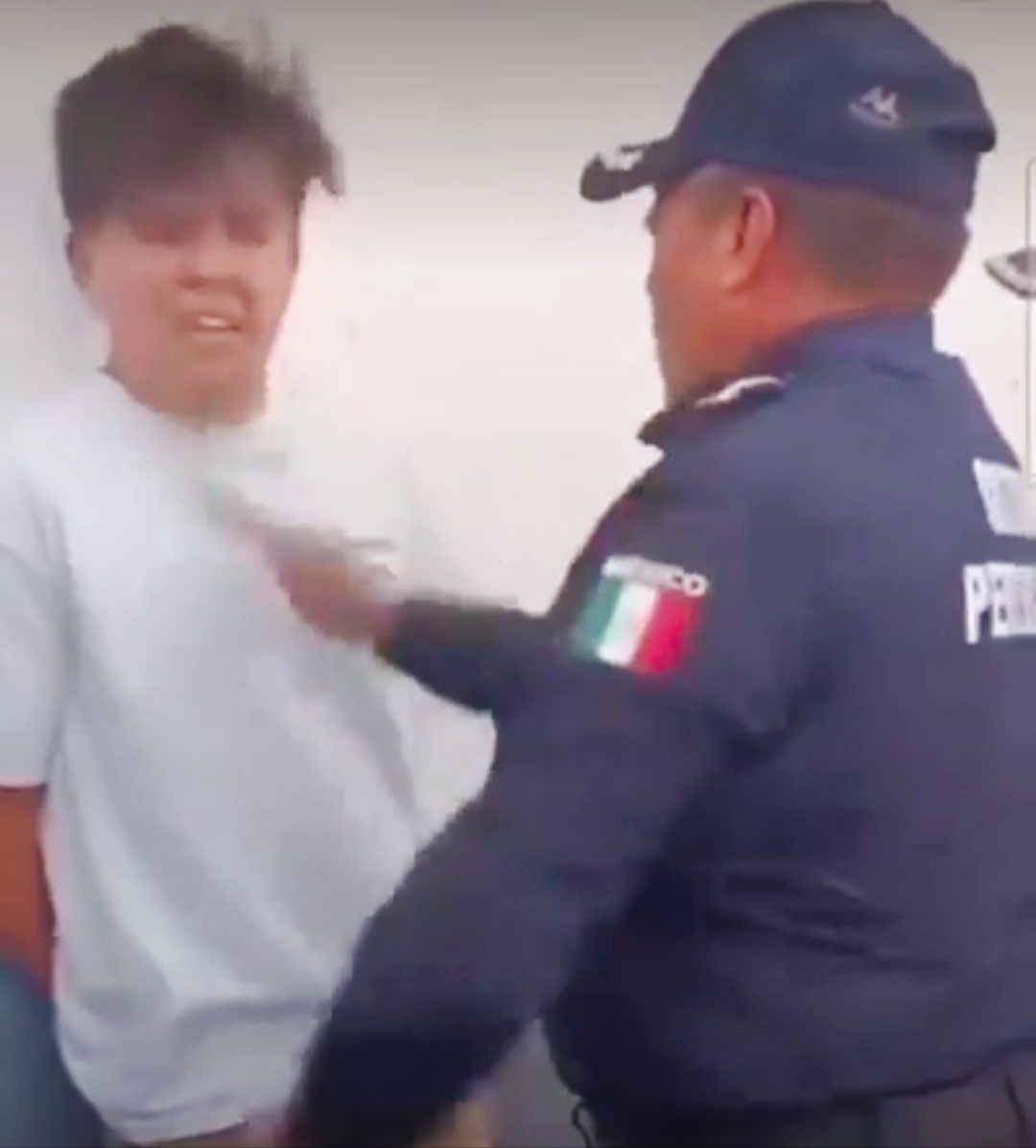 Destituyen a custodios por "cachetear" al Fofo Márquez #regionmx