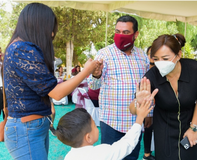 Darwin Esclava convivió con madres coacalquenses y reconoció su importancia social #regionmx