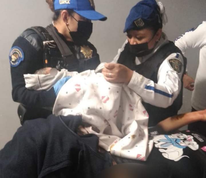 Mujer da a luz a bebé en el Metro de la CDMX #regionmx 