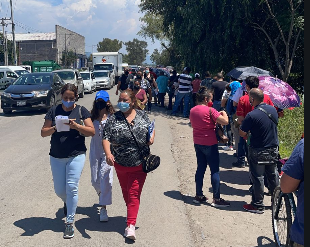 Caos durante vacunación de cuautitlenses en la FES #regionmx