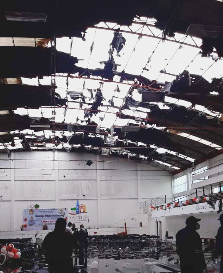 Gimnasio municipal de Cuautitlán se incendia durante evento político #regionmx 