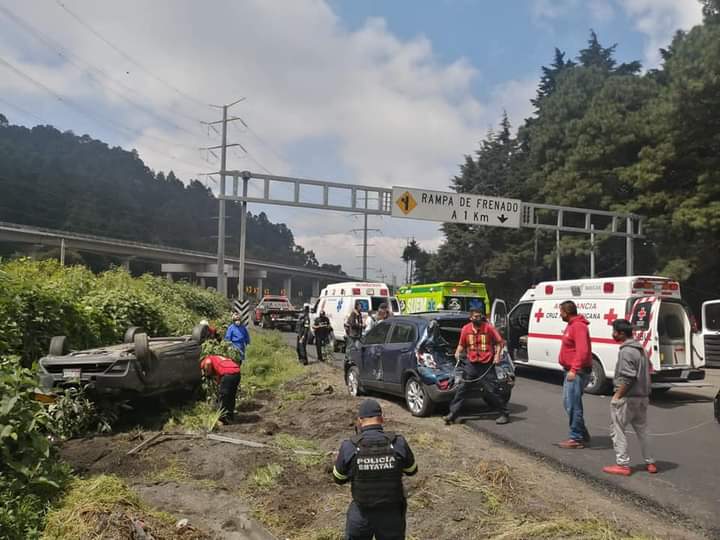 Series lesionados por carambola en la México-Toluca #regionmx 