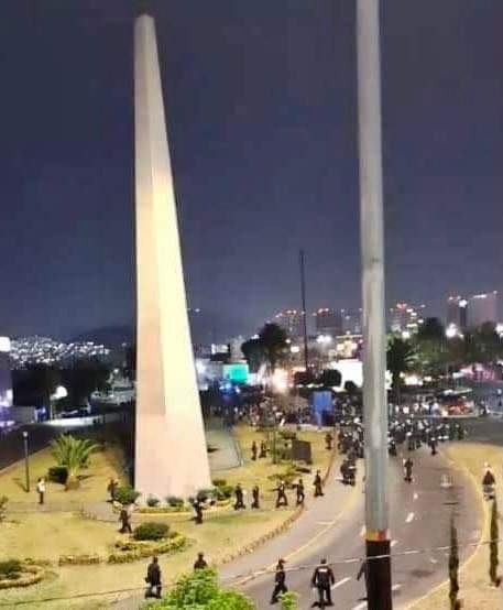 Habitantes de Nicolás Romero bloquean Boulevard Ávila Camacho #regionmx