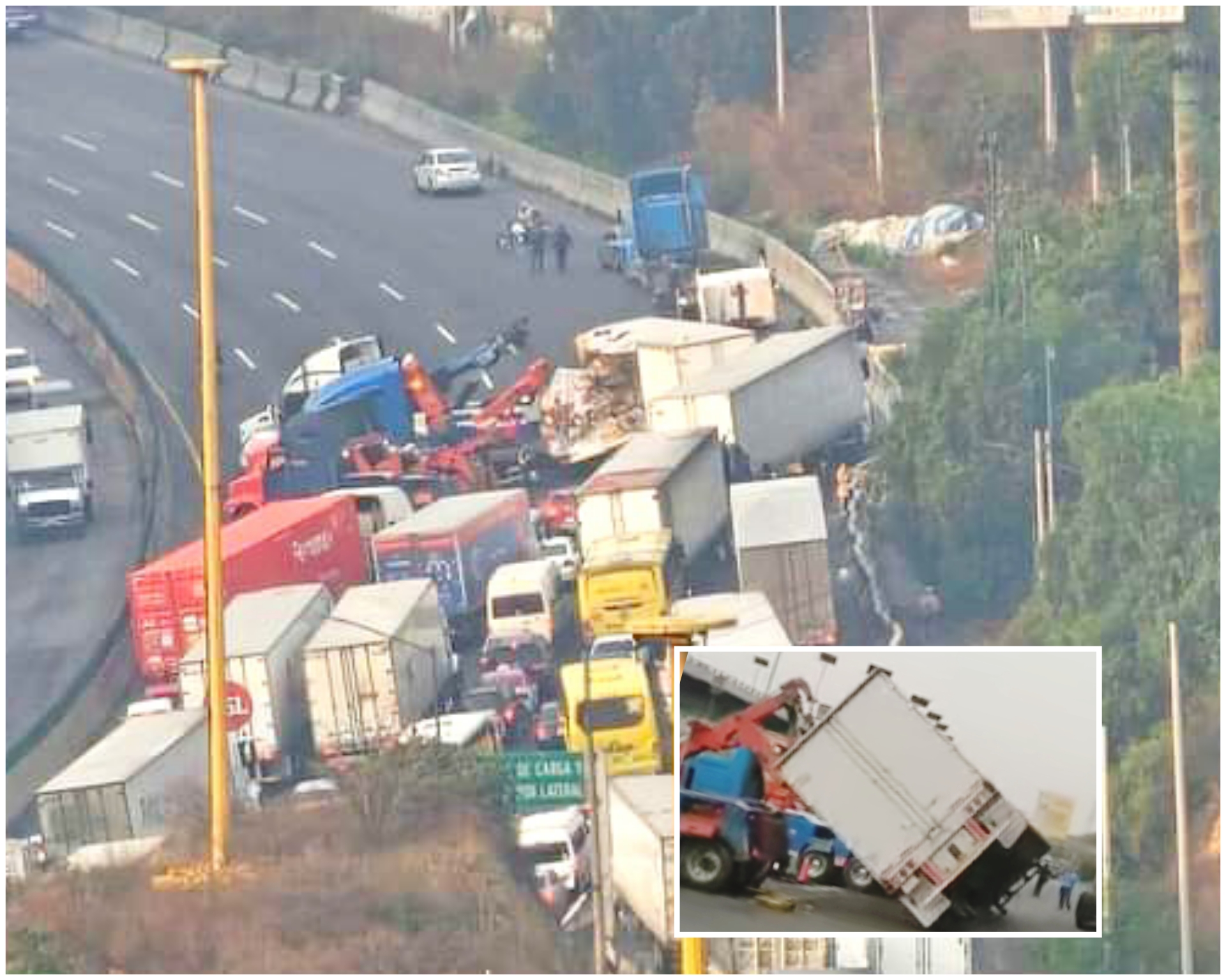 Tráiler vuelca en la México-Querétaro desquiciando la circulación #regionmx