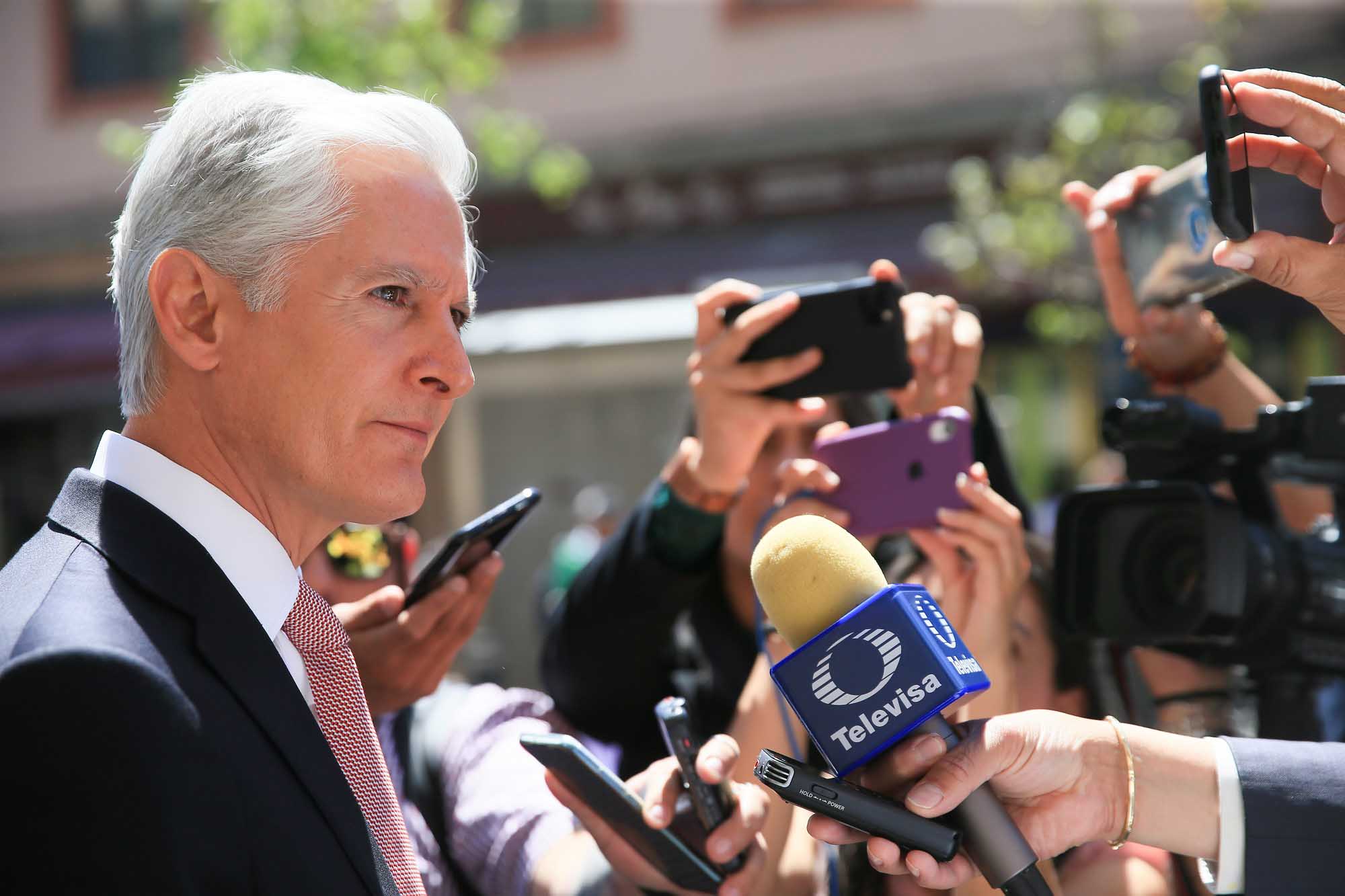 Se reúnen Alfredo del Mazo y AMLO para analizar conectividad del NACIM con Mexibús #regionmx