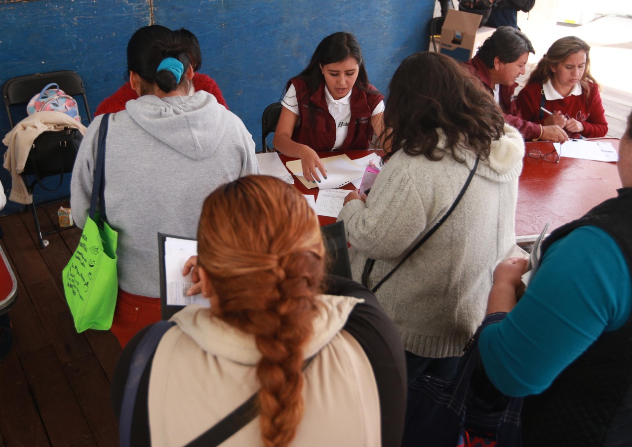 Alumnos de secundaria reciben estímulos al Logro Educativo 2019 #regionmx