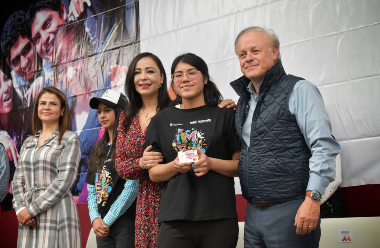 Reciben estudiantes naucalpenses apoyo para transporte #regionmx