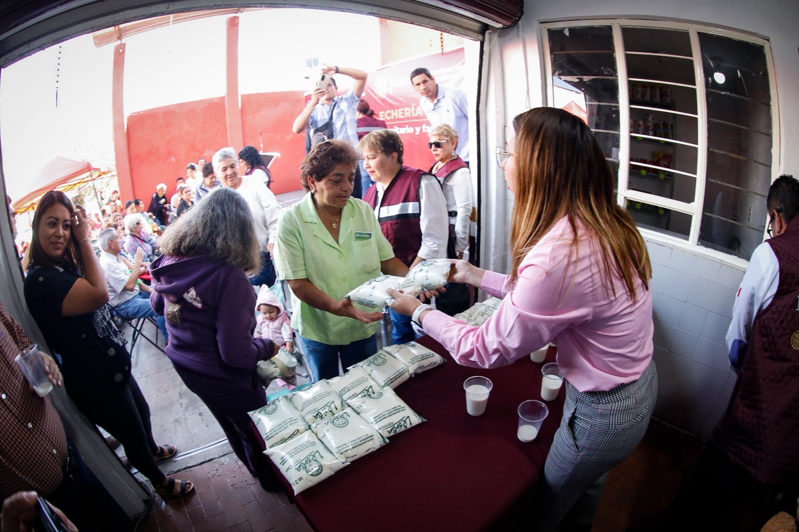 Isaac Montoya inaugura lechería Liconsa en la colonia Modelo #regionmx