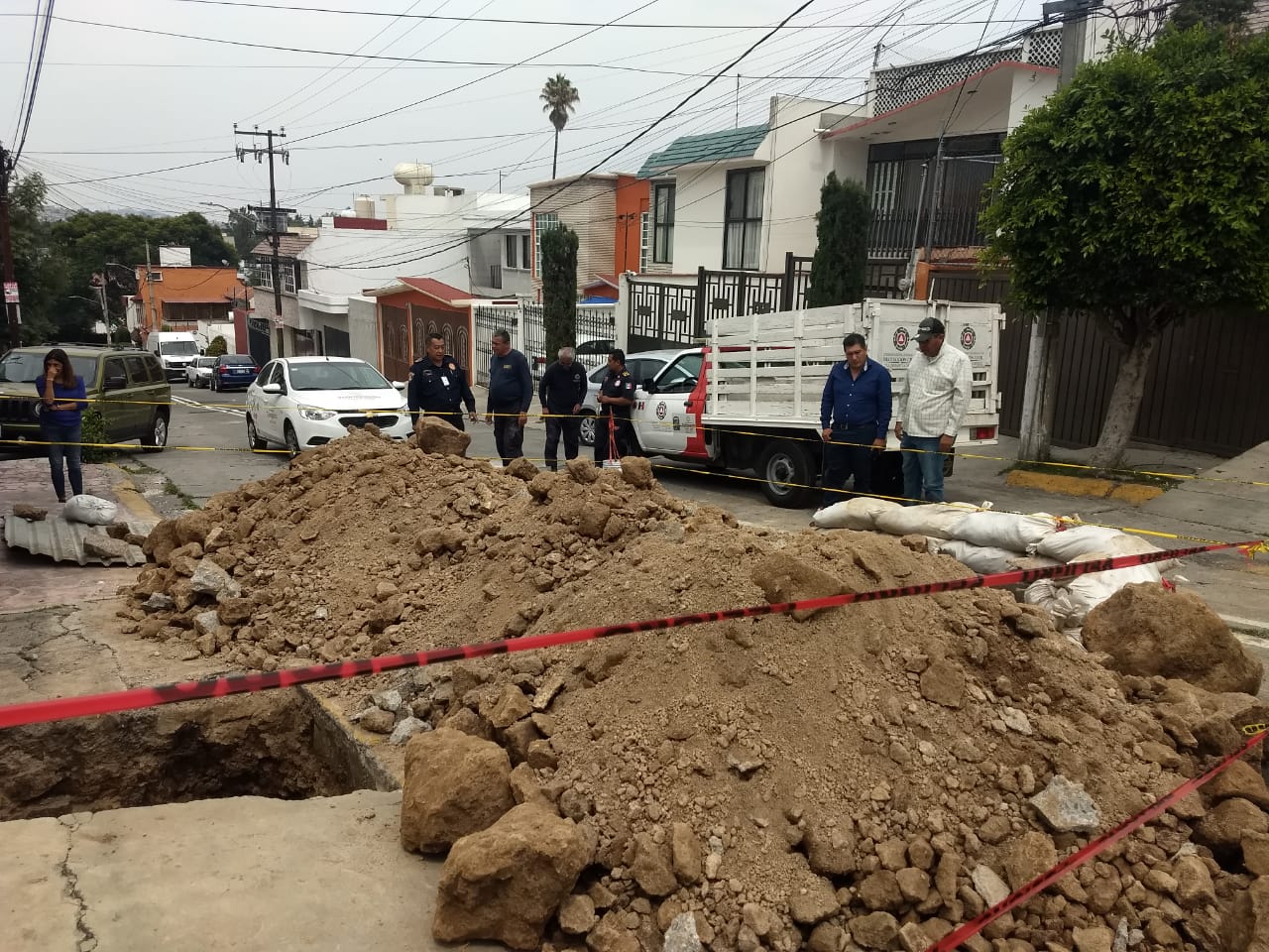 Se registró socavón en Magisterial Vista Bella #regionmx