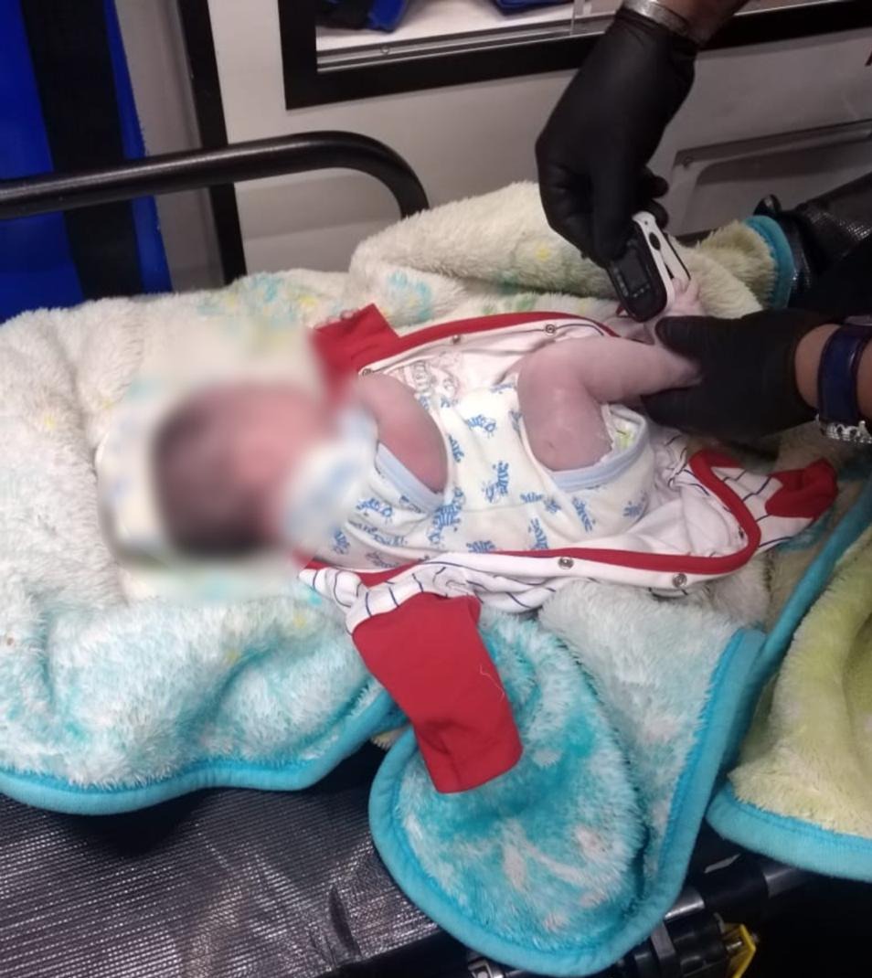 Abandonan a un bebé en un huacal en Tlalnepantla #regionmx