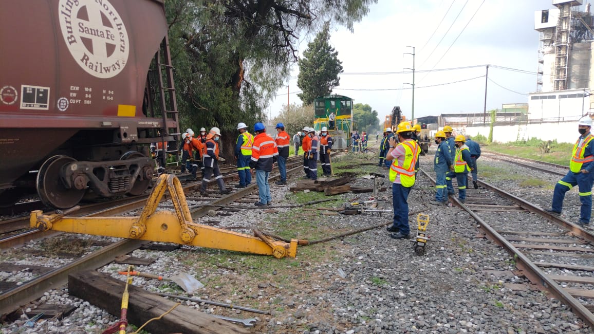 Se descarrilan tolvas de tren en los Reyes Ixtacala #regionmx