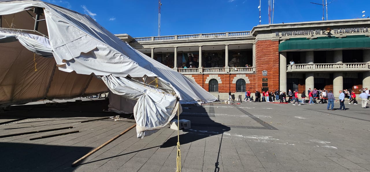 Caen carpas en explanada de Tlalnepantla #regionmx