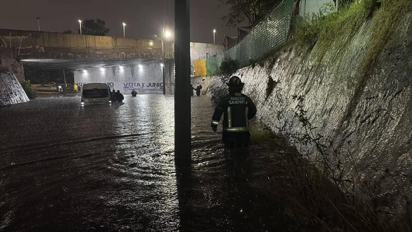 Intensas lluvias hacen de las suyas en Tlalnepantla #regionmx