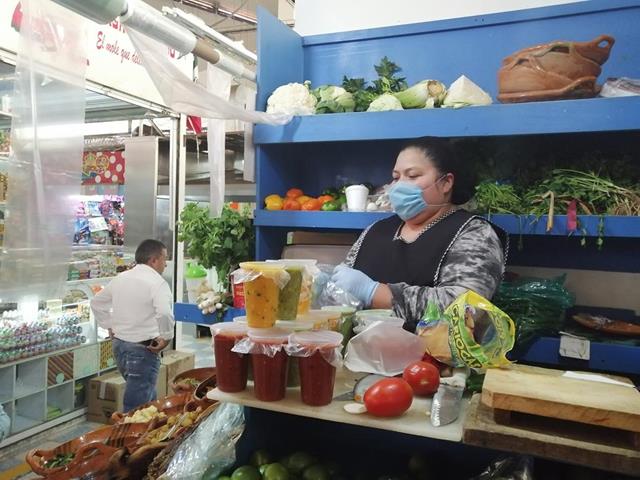 Mercados de Toluca siguen operando; autoridades supervisan respeto a medidas por contingencia #regionmx