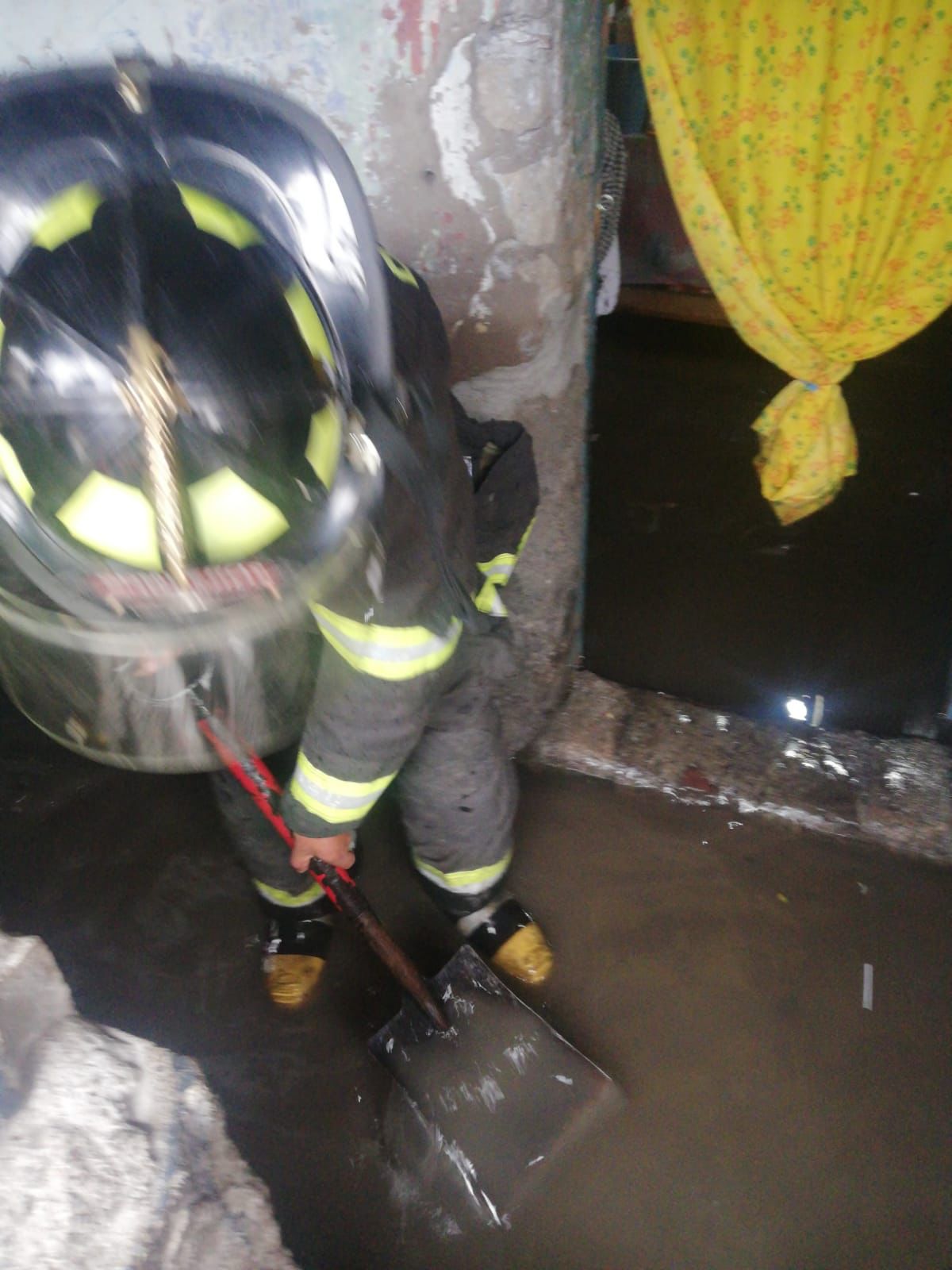 Atiende PC y Bomberos de Toluca encharcamientos e inundaciones #regionmx