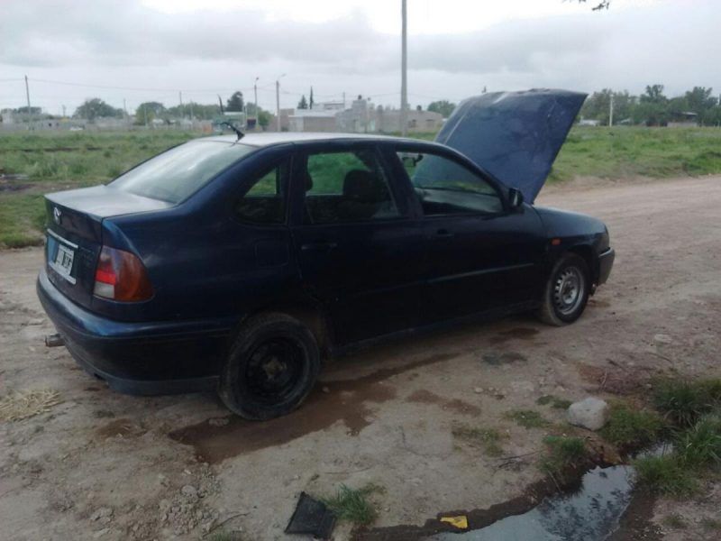 Vecinos encuentran a hombre muerto dentro de su automóvil #regionmx