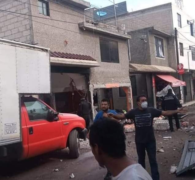 Explota tanque de gas en casa habitación de Tultitlán #regionmx 