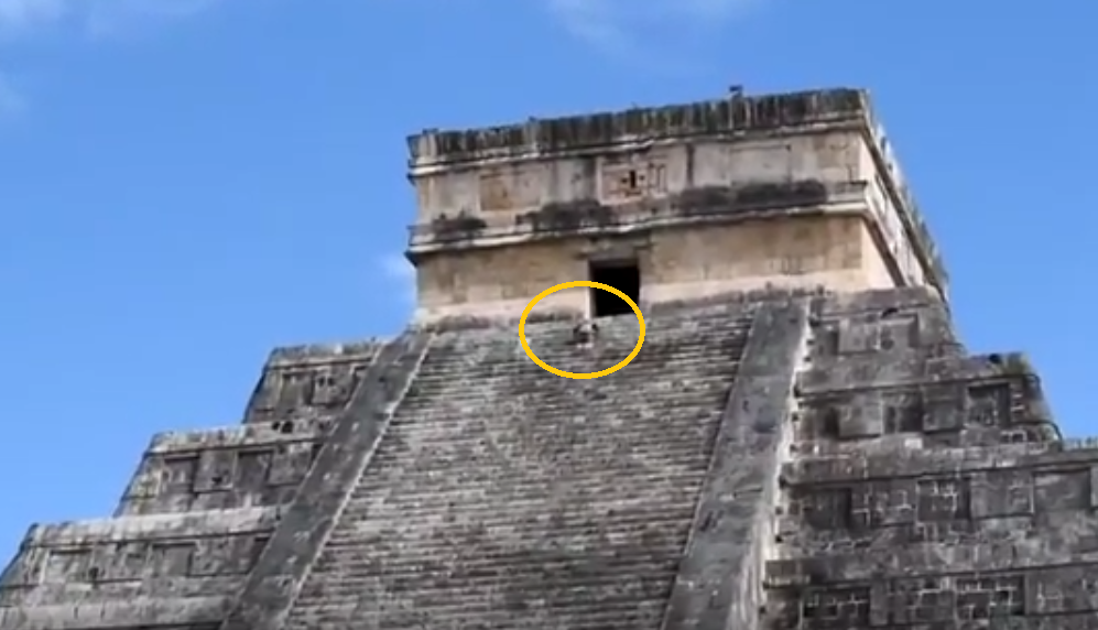 Turista ingresa a zona restringida de Chichen Itza para esparcir cenizas de su esposo #regionmx