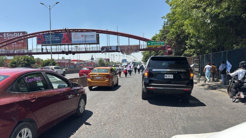Manifestantes bloquean Periférico Norte #regionmx